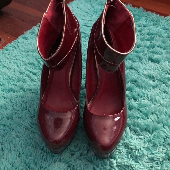 High Heels - Picture 2 of 4